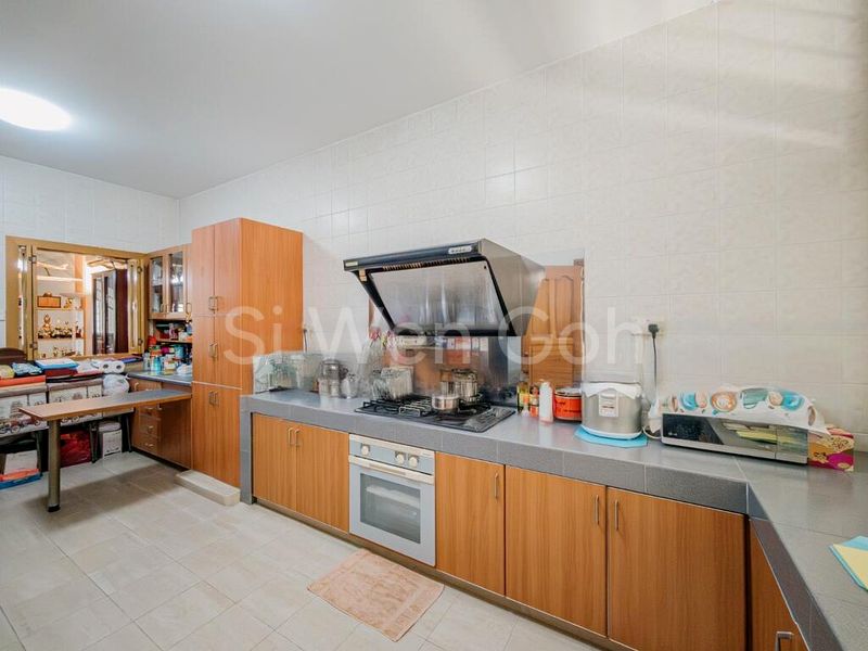 4 Bed Terraced House (Landed) for Sale in  Bedok Ria - Image 8